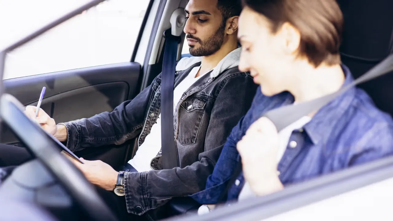 Så tar du körkort för moped enkelt