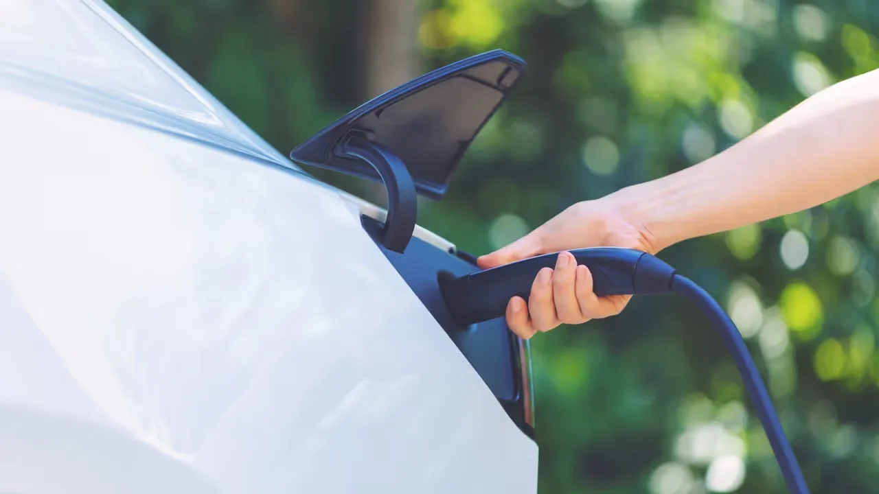 Så tjänar du pengar på elbilsladdning